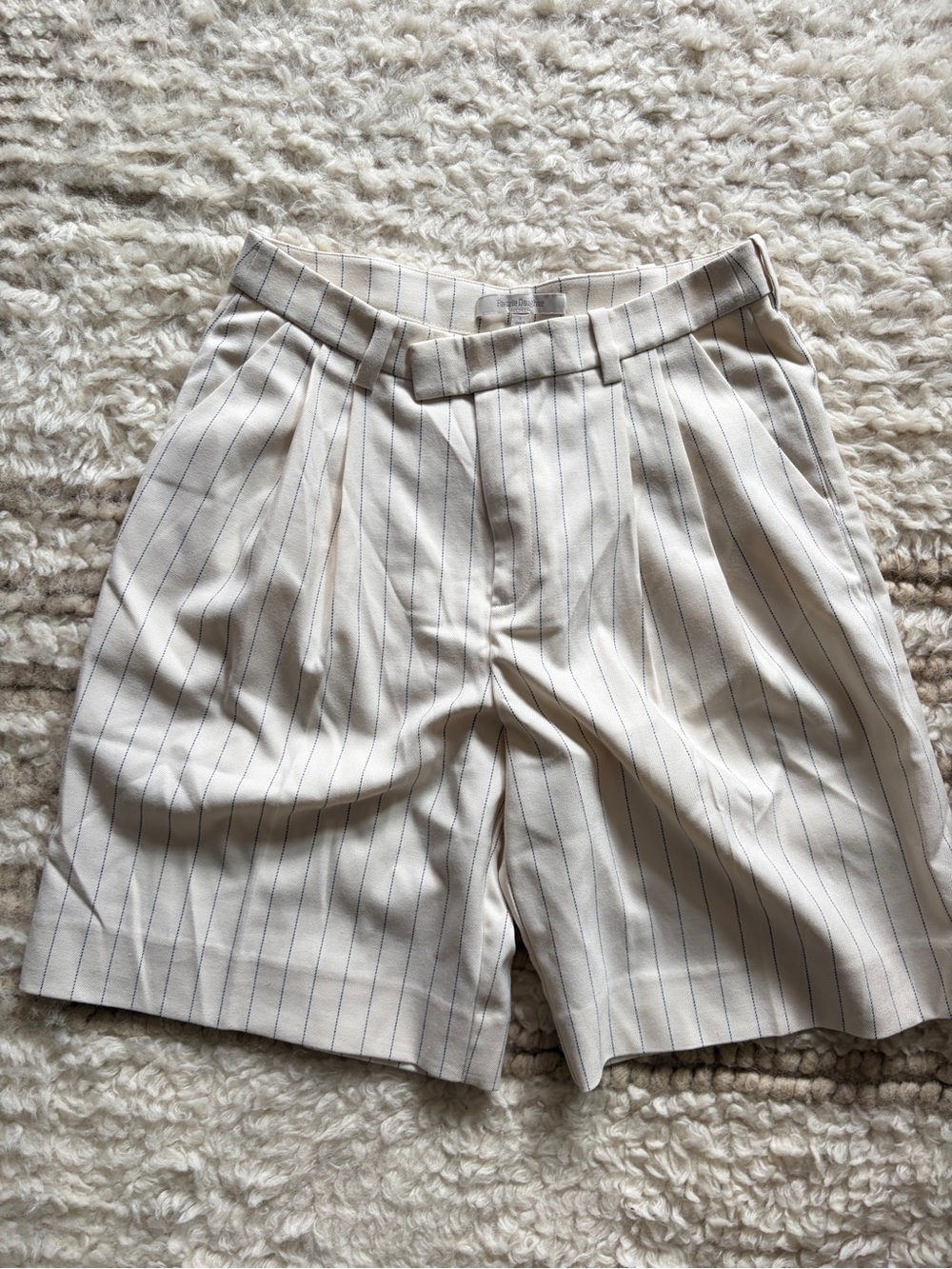Favorite Daughter Cream Pinstripe Pleated Flat-Front Shorts